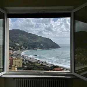 https://ocean-view-flat-with-fast-wi-fi-and-elevator-to-town.hotelitalianriviera.com
